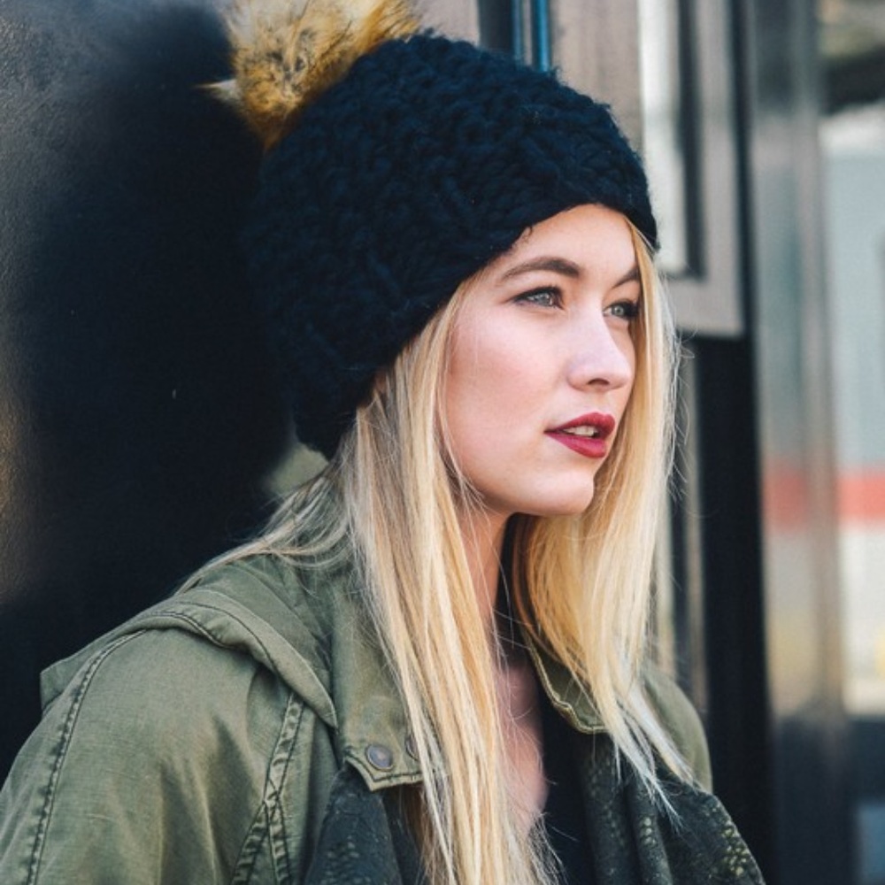 chunky Knit Pom fall winter Beanie - Picture 6 of 11